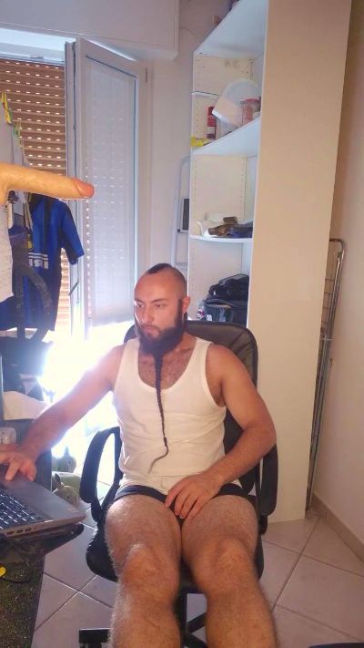 BeppeRagnar live cam on Cam4