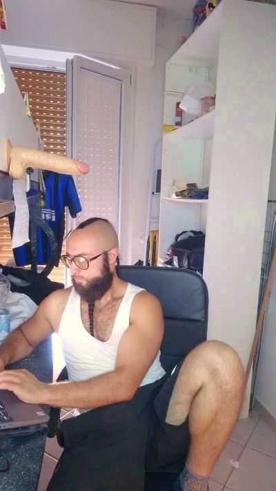 BeppeRagnar live cam on Cam4