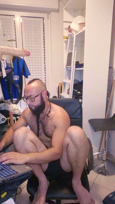 BeppeRagnar live cam on Cam4