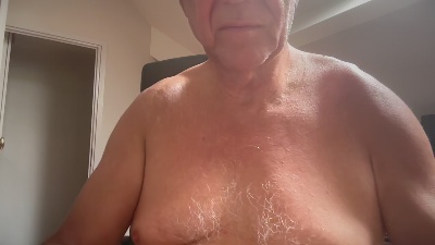 Bernie2620 live cam on Cam4