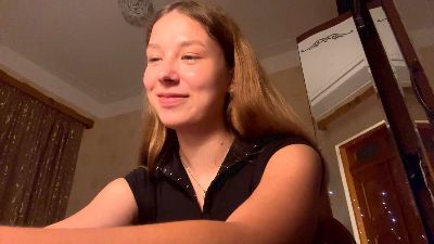 BessieGreinke live cam on Cam4