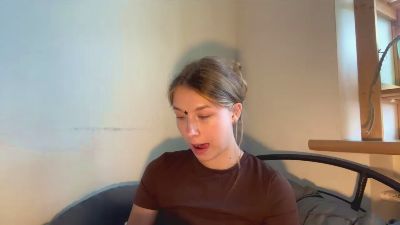 BessieGreinke live cam on Cam4