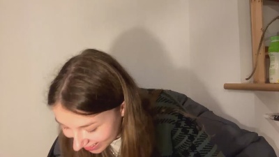 BessieGreinke live cam on Cam4