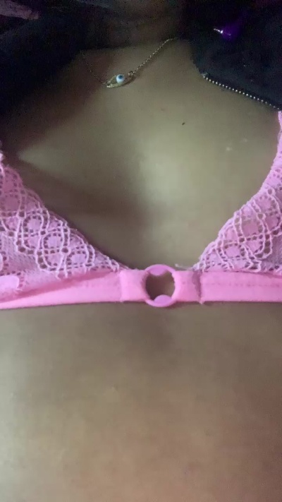 Beth01 live cam on Cam4