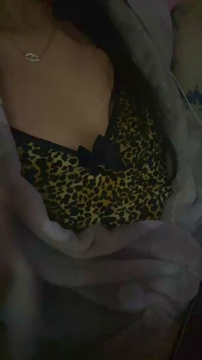 Beth01 live cam on Cam4