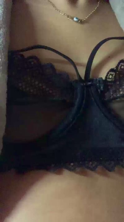 Beth01 live cam on Cam4