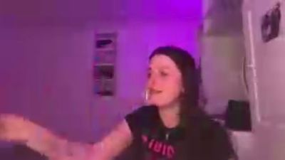 BethanieEssler live cam on Cam4