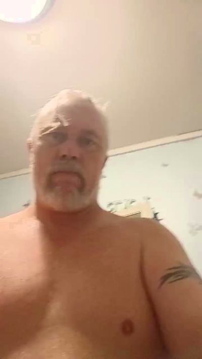 Betterinyou live cam on Cam4