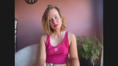 BettyGlow live cam on Cam4