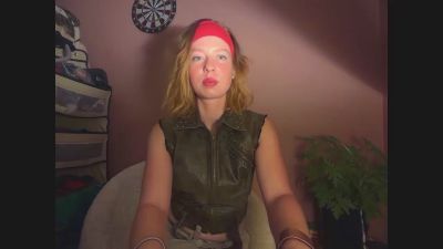 BettyGlow live cam on Cam4