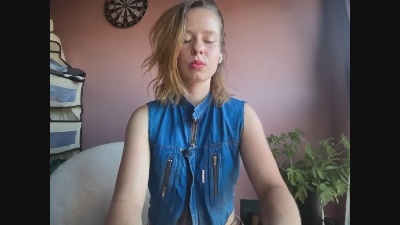 BettyGlow live cam on Cam4