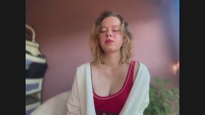 BettyGlow live cam on Cam4