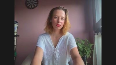 BettyGlow live cam on Cam4