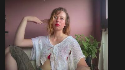 BettyGlow live cam on Cam4