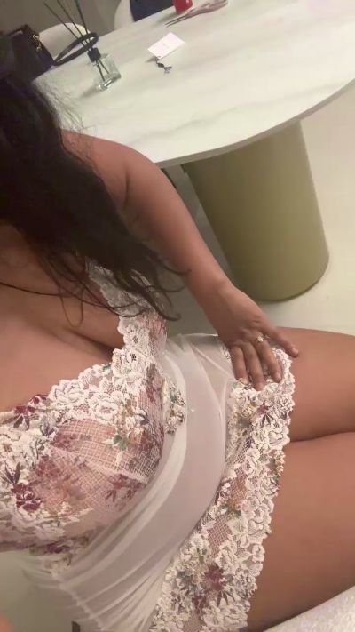 Beurette92 live cam on Cam4