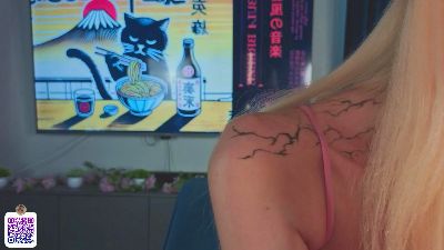 BeverleyLambey live cam on Cam4