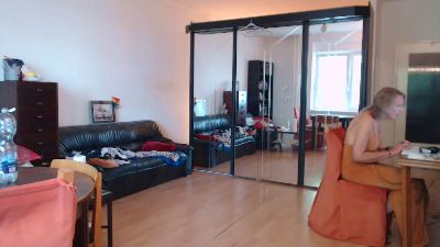 Beverlyberli live cam on Cam4