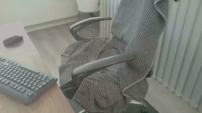 BiExhiDevot live cam on Cam4