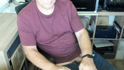 BiGuenzburger live cam on Cam4