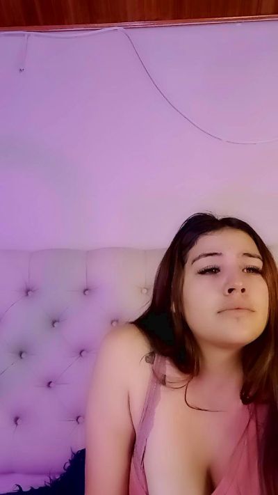 Bianca_milks live cam on Cam4