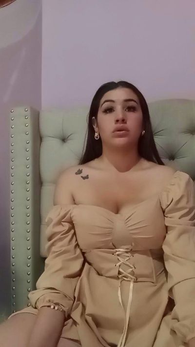 Bianca_milks live cam on Cam4