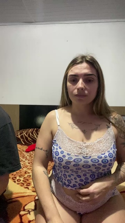 Biazinha live cam on Cam4