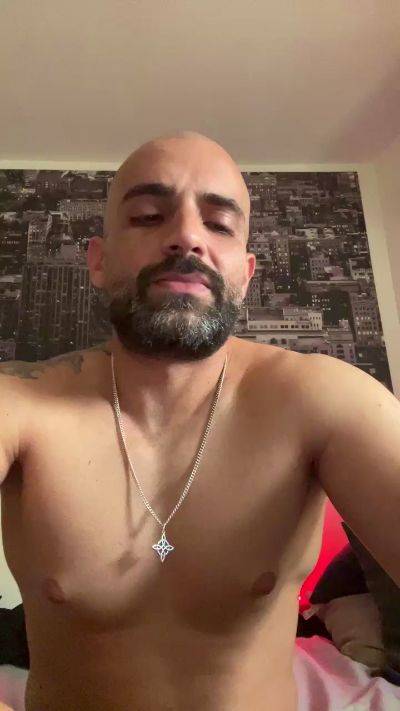 Biberonlechero live cam on Cam4
