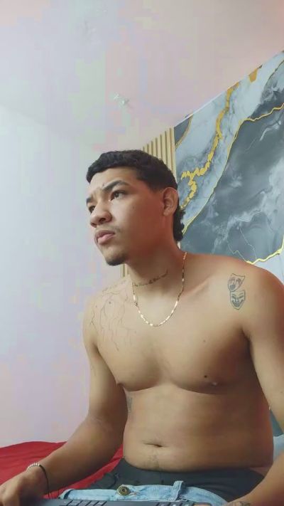 Bick_Jhonn Live Cam pe Cam4