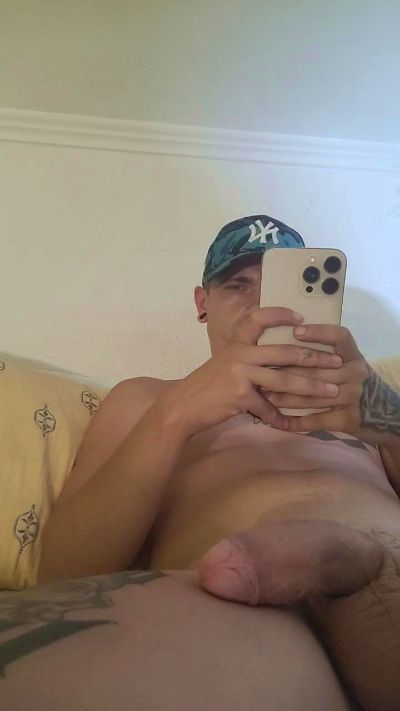 Big20cmfelipe live cam on Cam4