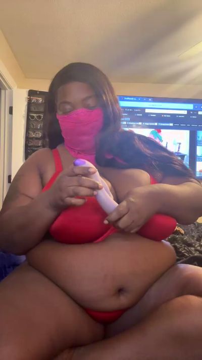 BigBlackBeaury webcam