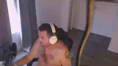 BigDaddyBossD live cam on Cam4