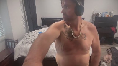 BigDaddyBossD live cam on Cam4