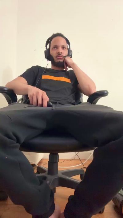 BigDckMonster94 webcam
