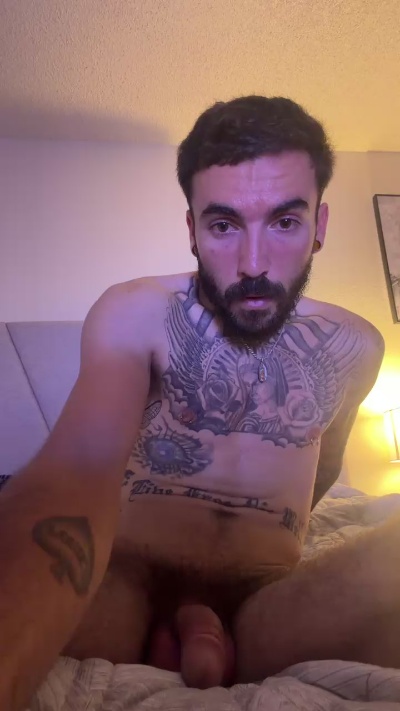 BigDickJohnny25 live cam on Cam4