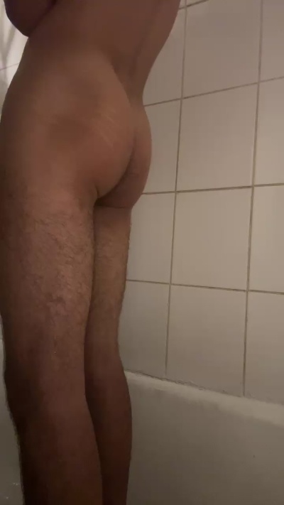 BigDjunior8 live cam on Cam4
