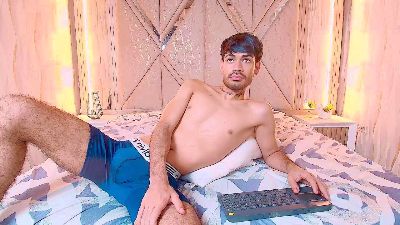 Big_Aless live cam on Cam4