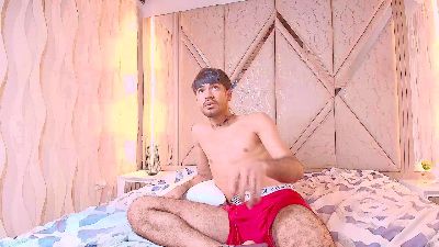 Big_Aless live cam on Cam4