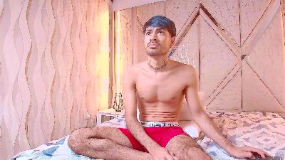 Big_Aless live cam on Cam4
