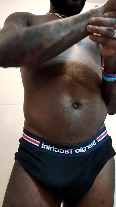 Bigblackfrenck live cam on Cam4
