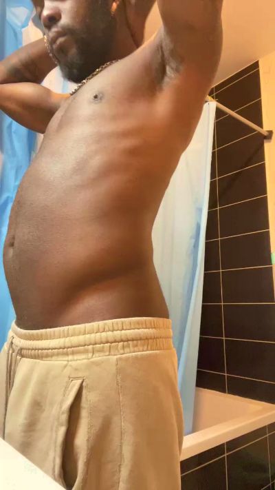 Bigblackfrenck live cam on Cam4