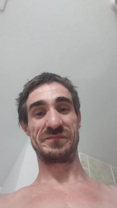Bigdaddyj3095 live cam on Cam4