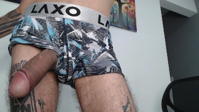 Bigdick_monster live cam on Cam4