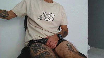 Bigdick_monster live cam on Cam4
