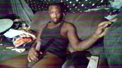 Bigdickbobbyy live cam on Cam4