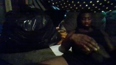 Bigdickbobbyy live cam on Cam4