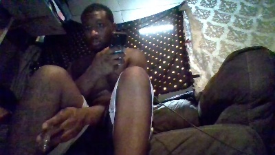 Bigdickbobbyy live cam on Cam4