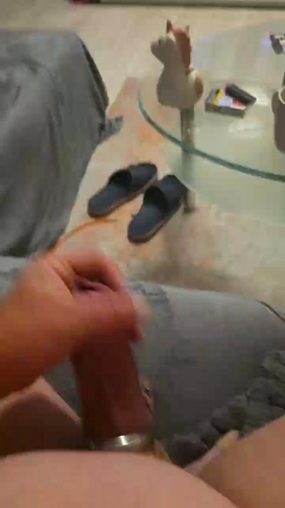 Bigdickeggs live cam on Cam4