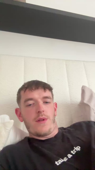 Bigdicktom69 live cam on Cam4