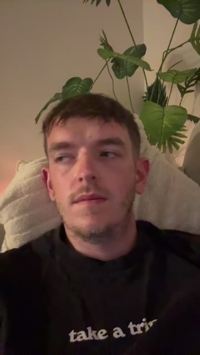 Bigdicktom69 live cam on Cam4