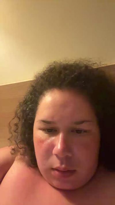 Biggirlgina live cam on Cam4